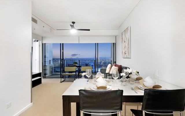 Sierra Grand - WOWSTAY – Guest Rooms – Gold Coast