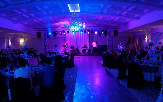 Asrin Park Hotel