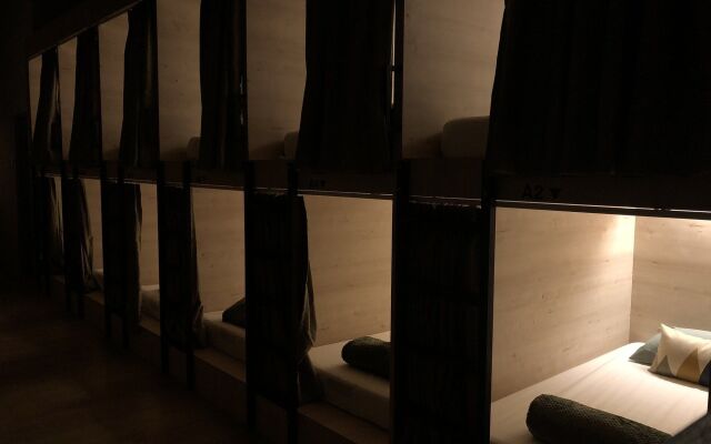 Dé Cafe & Rest House - Hostel