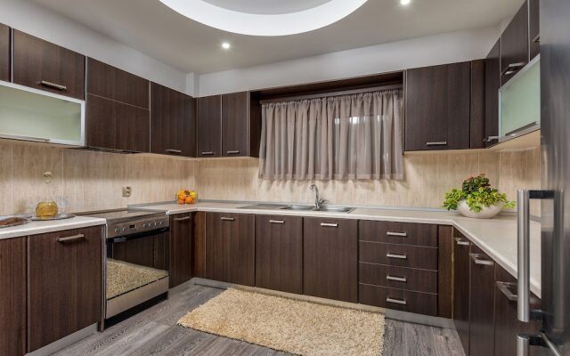 Callista Luxury Residences