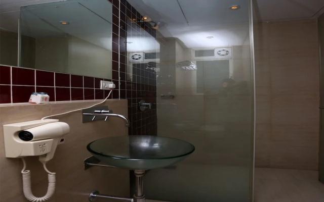 OYO 623 Hotel Suncity Premiere
