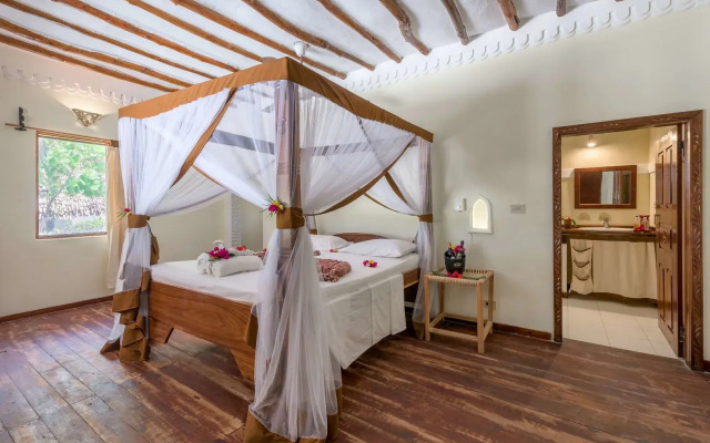 Hakuna Majiwe Beach Lodge