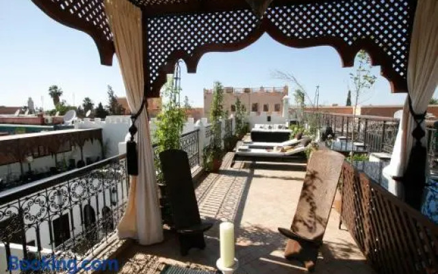 Riad Assakina