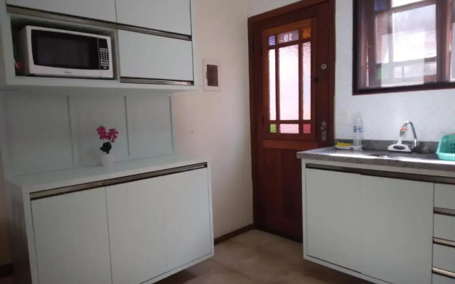 Apartamento Duplex a 100 metros da Praia de Boracéia