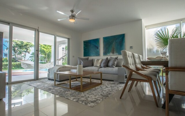 Casa Serena With Private Pool 2 Bedroom Condo by RedAwning