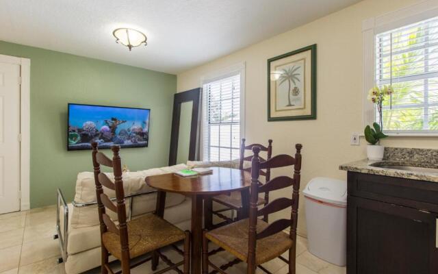 Tropical Garden Bungalow B