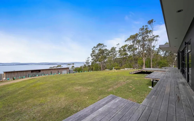 The Outlook on Mount Louis – 1 Bedroom