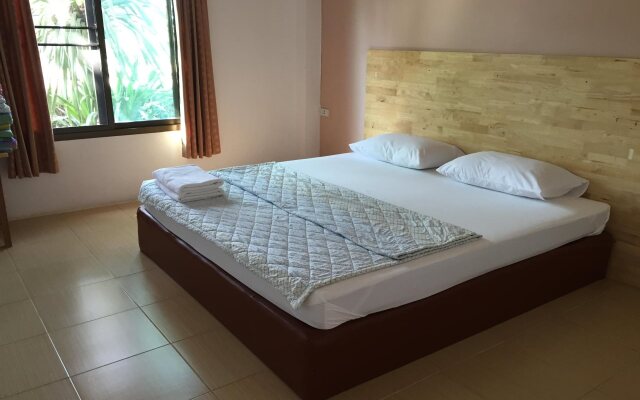 Ban Suan Pharwalai Resort