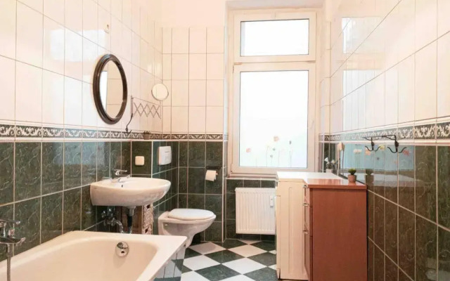 Altbau-Schmuckstück an der Karli mit riesigem Balkon