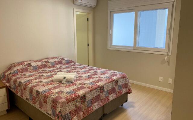 Casa Térrea 3 suítes Piscina Jurere Internacional