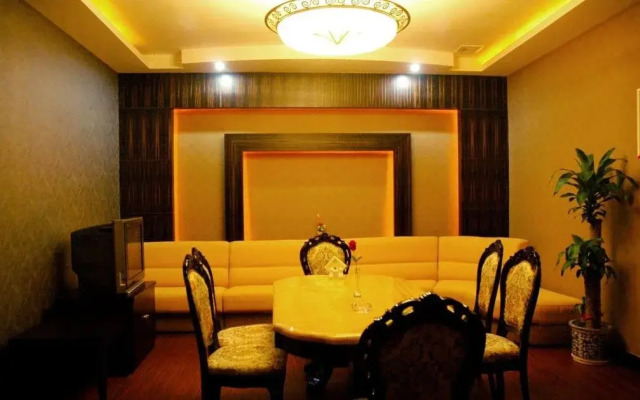Xinfeng Holiday Hotel