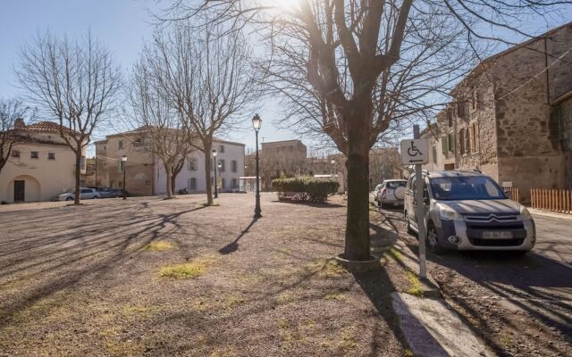 Quiant Holiday Home in Azille With Terrace