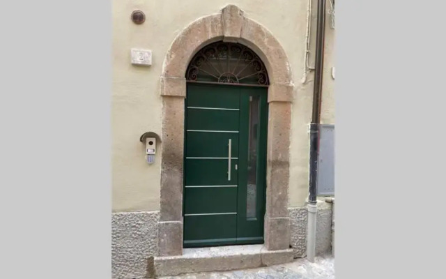 DOMUS TUSCIA APARTMENTS Via Estrema 2