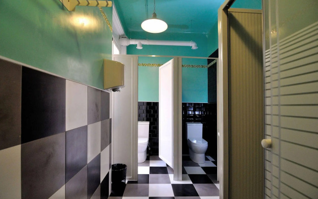 Hostal Far Home Plaza Mayor