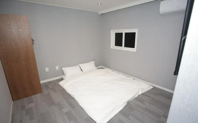 Hotel Seven Step Bupyeong
