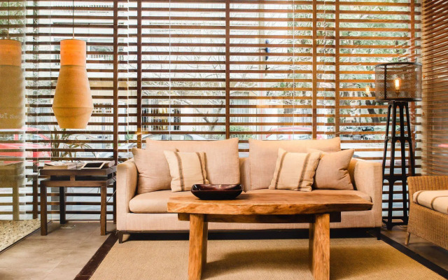 27 Suites Apart Hotel