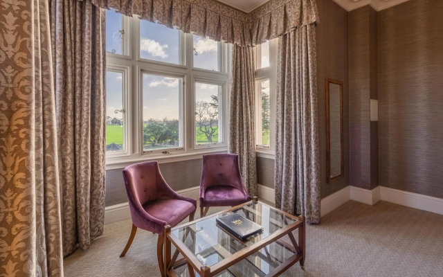 Wivenhoe House Hotel