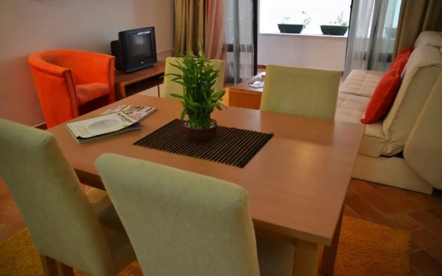 Secret Garden Apartments