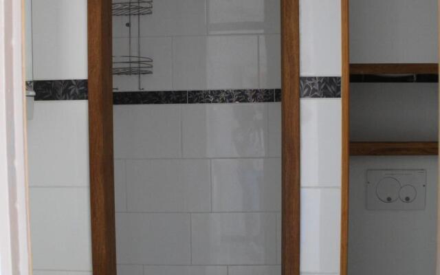 Appartement Balaruc-les-Bains, 1 pièce, 4 personnes - FR-1-503-57