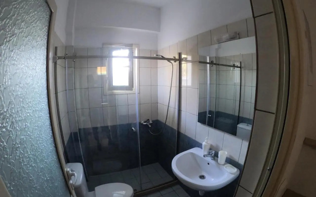 Foti Rooms