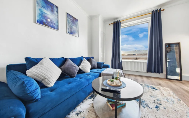 Modern Bed Apartment