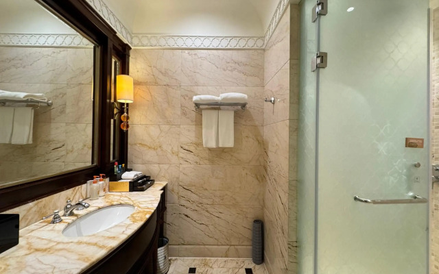 Crowne Plaza Resort Sanya Bay by IHG