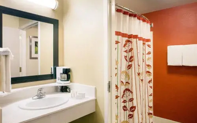 Courtyard Oakland Downtown