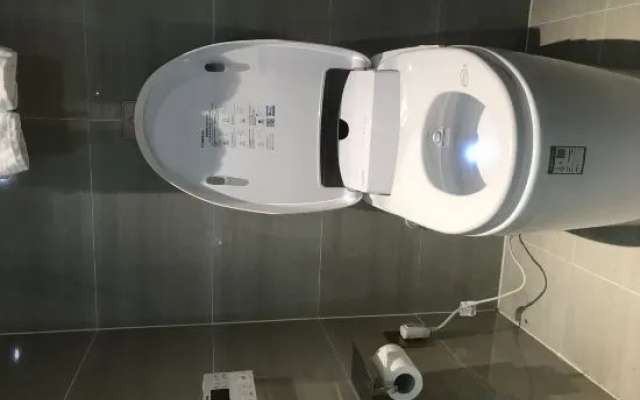 Vienna Hotel (Zouping Huangshan) – Bathroom – Binzhou