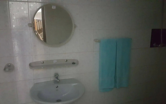 Kandyan Crown Hotel