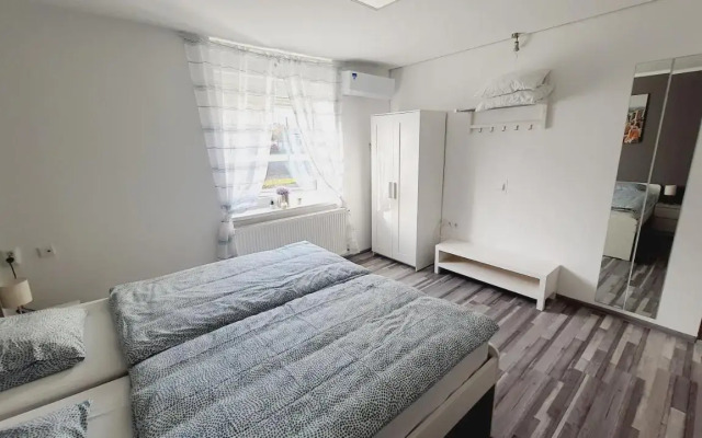 Apartma4us