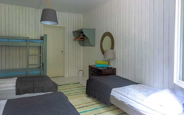 Saarj¿e puhkemaja tuba koos hommikus¿¿giga