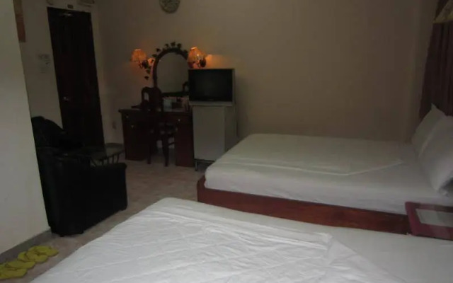 Vuon Tao Dan Hotel Near Ben Thanh Market