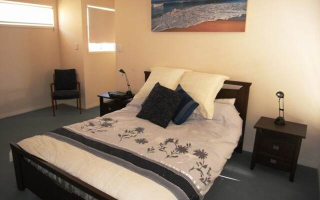 Clovelly Beach Townhouse