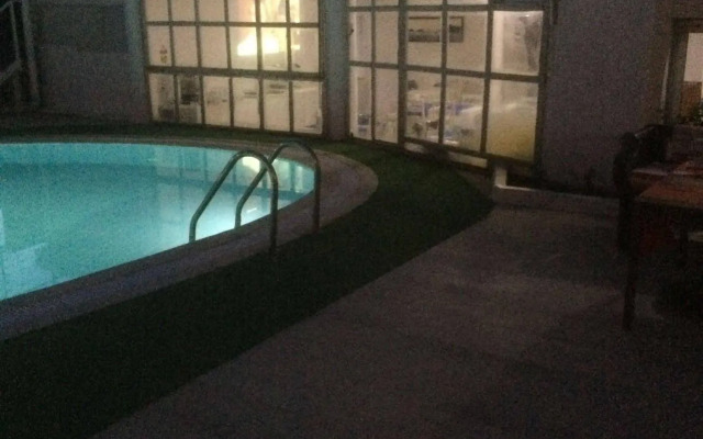 Ministar Hotel
