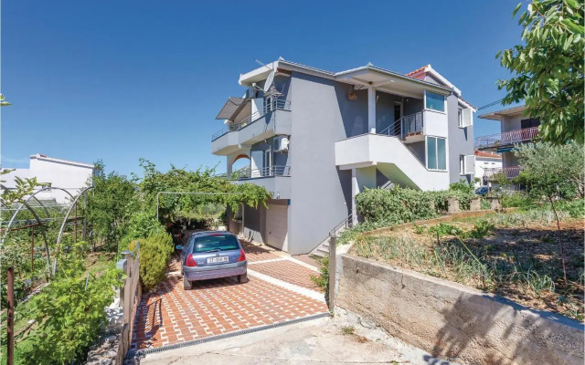 Holiday Apartment Seget Vranjica 02