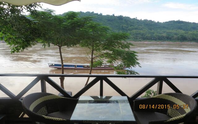 Lankham Riverside Hotel