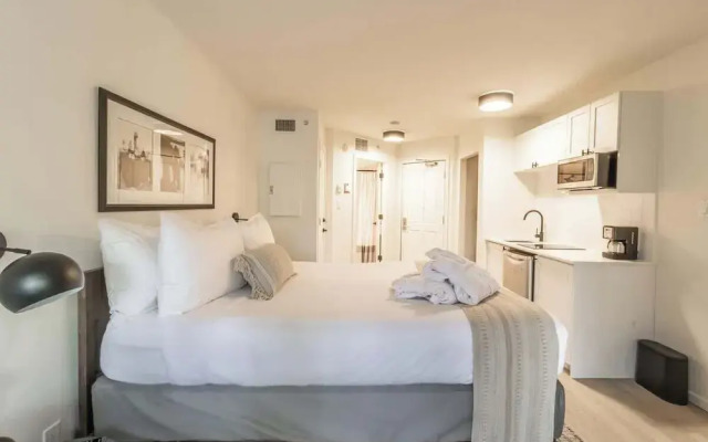 Large Studio in Whistler Village - Unit 611