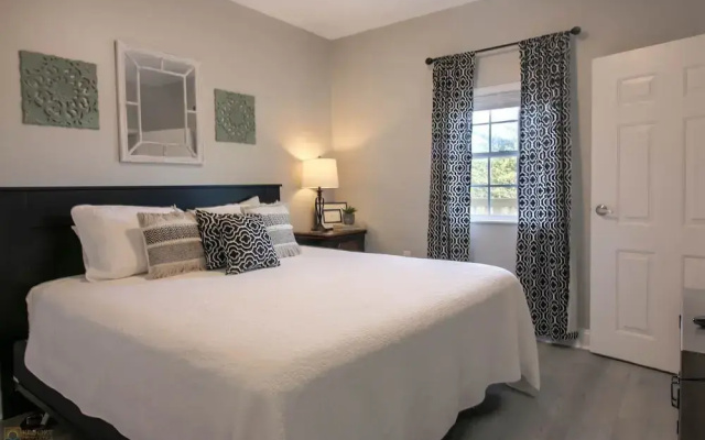 2103 Golf View Towers Lazy Bears Den