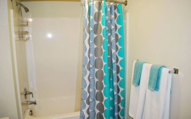 Seattle Center Luxury Suites by NSpire