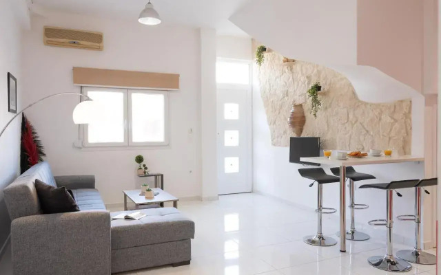 Palm House Near Heraklion Airport