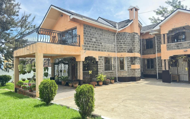 Lux Suites Lakeview Mansion Nakuru