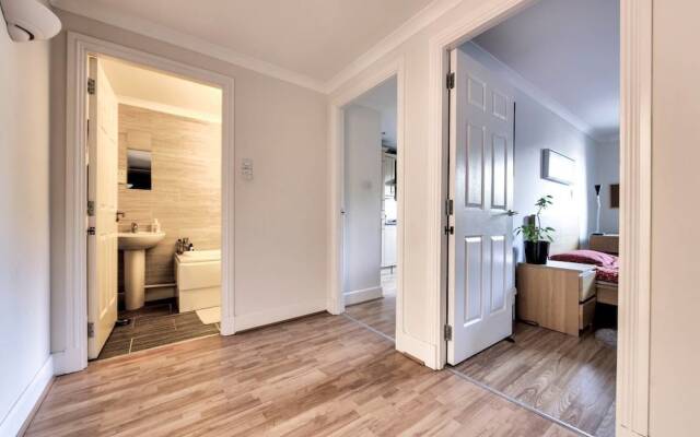Comfortable Apartment Next To Holyrood Park