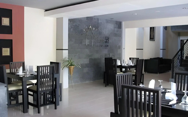 Puri Chorus Hotel