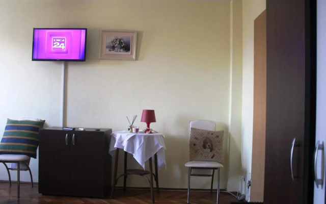 Modern apartment city center 2