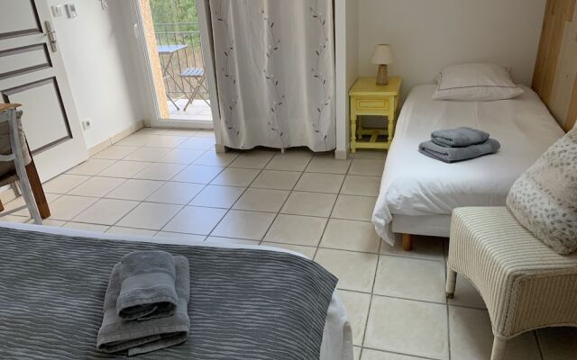 Puravida Annexe