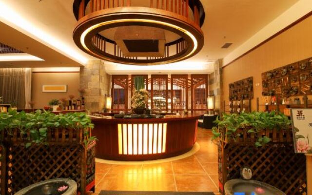 Maple Palace Hotel