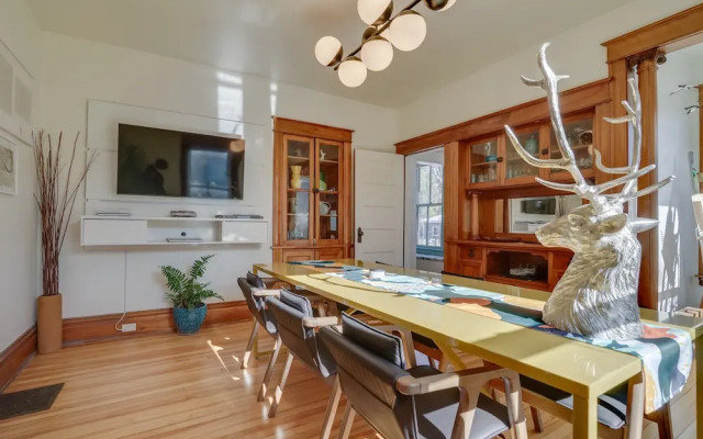 Spacious Minneapolis Home - 2 Mi to Downtown!