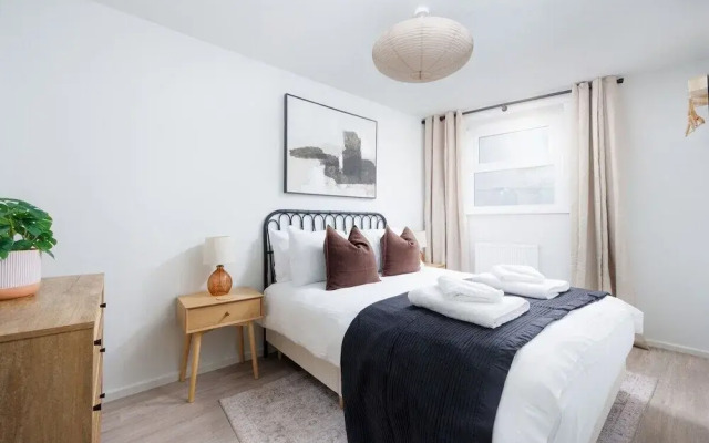 Luxury Ground Floor 2 bed Apartment