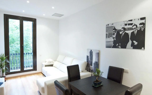 Roger de Lluria Design Aparments