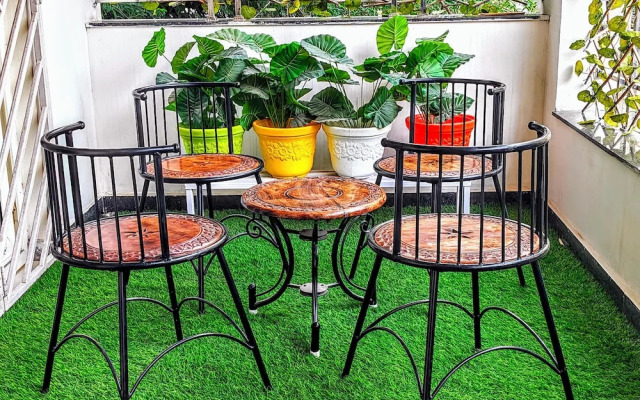 Crescent Stays Serviced Apartment
